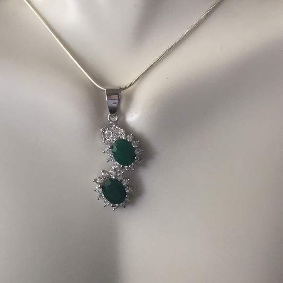 NEW classy elegant Emerald cz’s S925 pendant - Picture 5 of 8